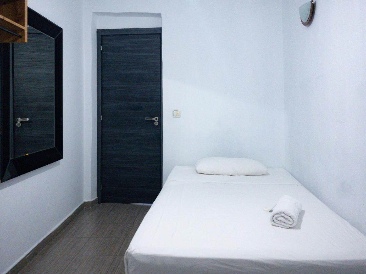 Hostal Andrea Madrid Kültér fotó