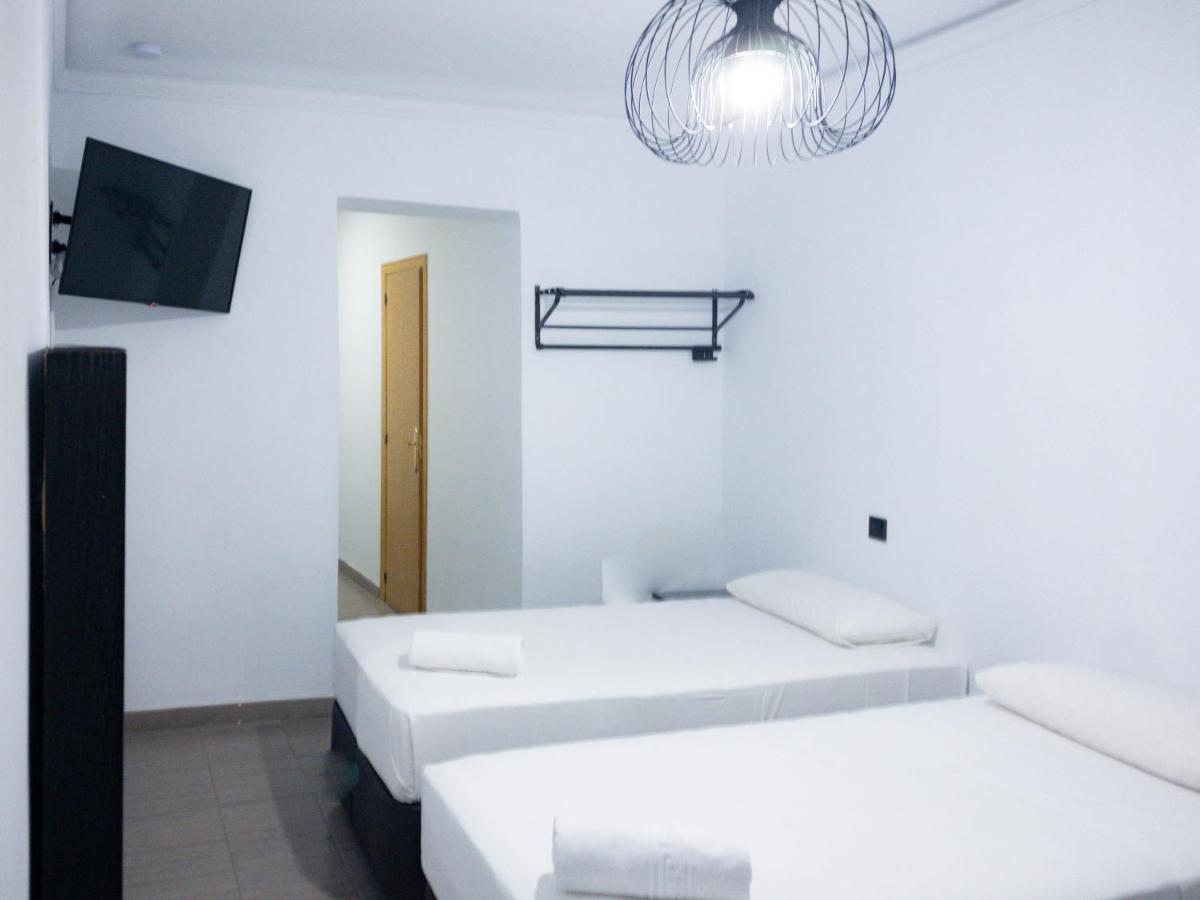 Hostal Andrea Madrid Kültér fotó