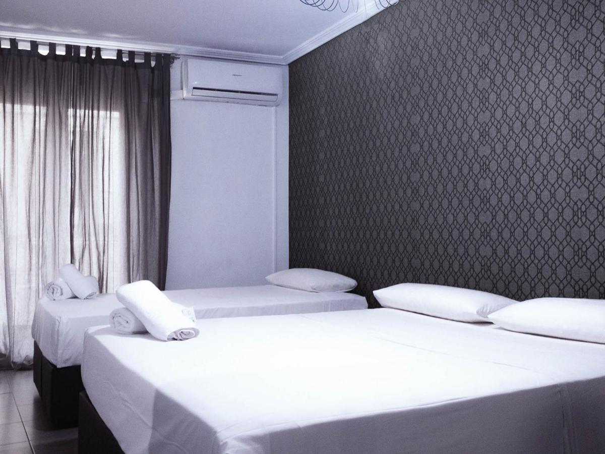 Hostal Andrea Madrid Kültér fotó