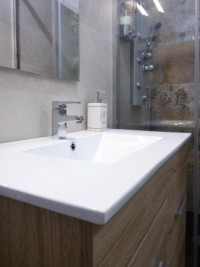 Hostal Andrea Madrid Kültér fotó