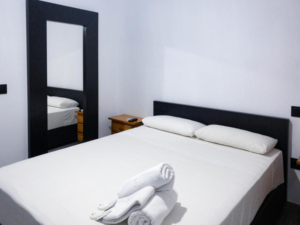Hostal Andrea Madrid Kültér fotó