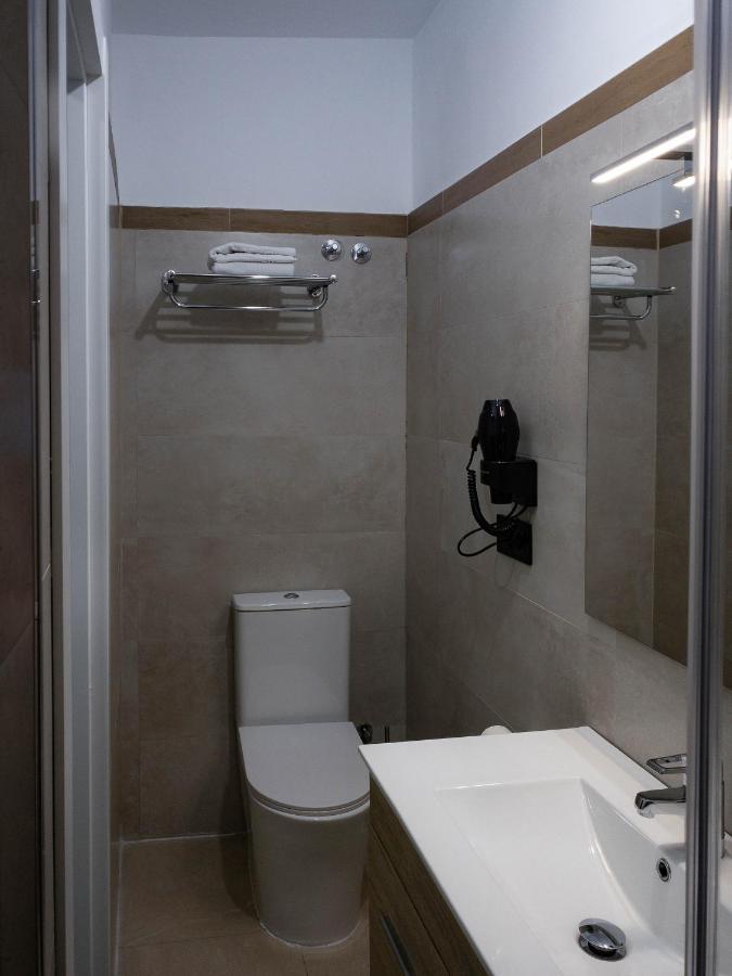Hostal Andrea Madrid Kültér fotó