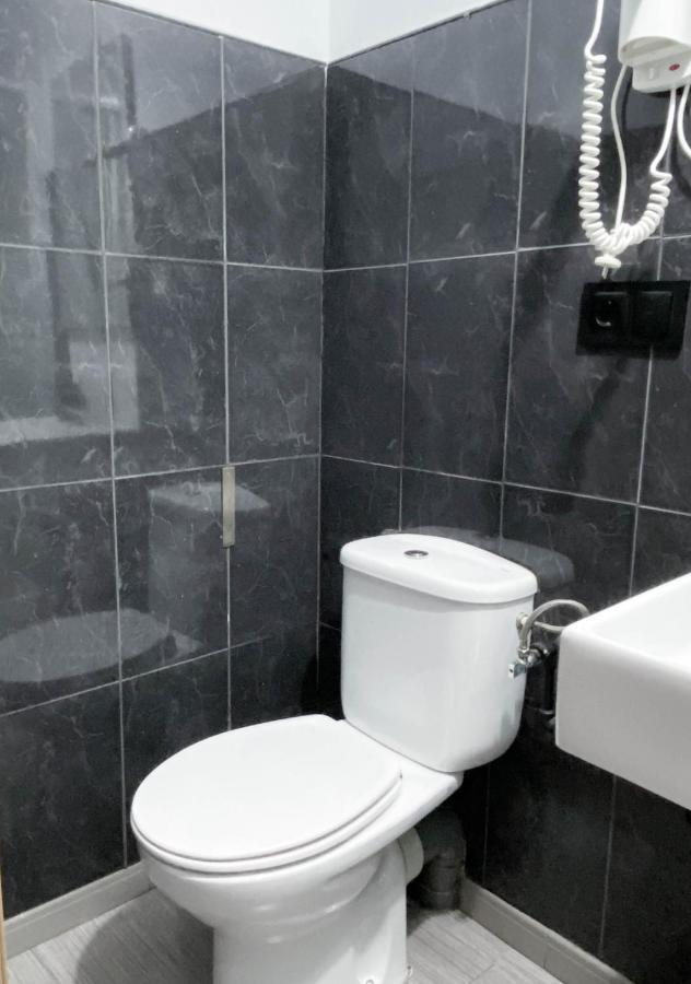 Hostal Andrea Madrid Kültér fotó