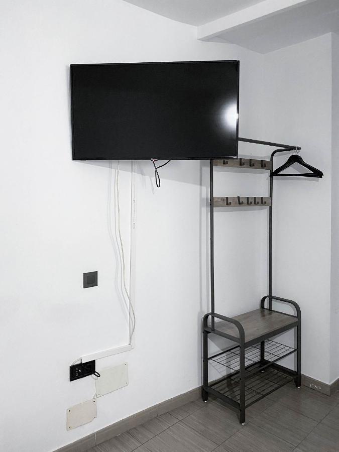 Hostal Andrea Madrid Kültér fotó